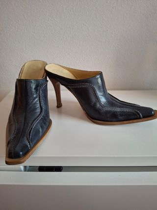 Sabot in pelle blu scuro