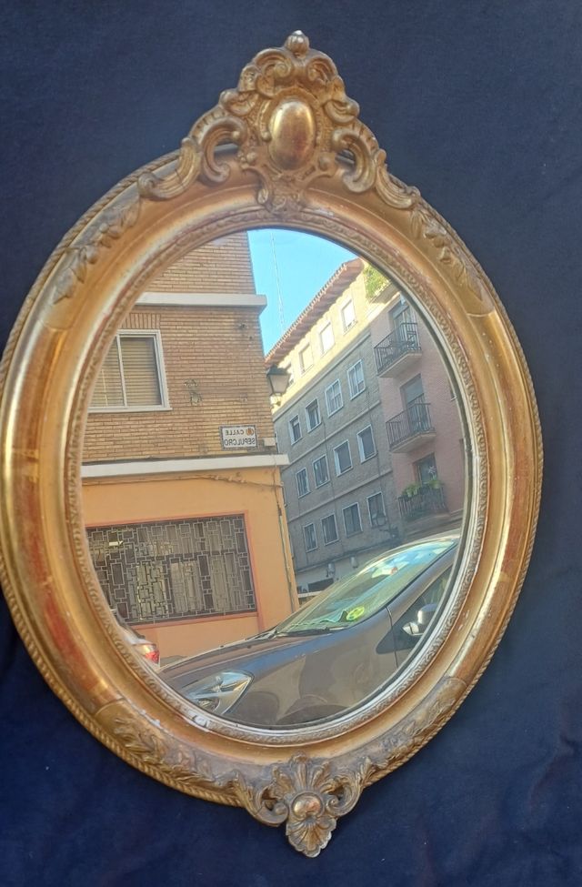 Specchio dorato elisabettiano