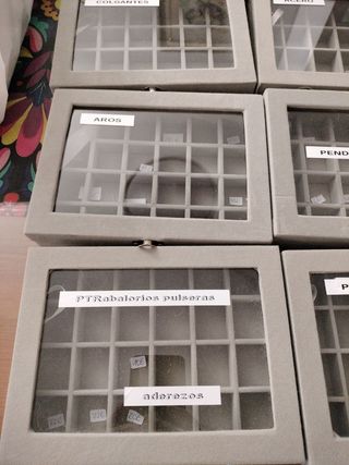 Cajas de terciopelo para exposición
