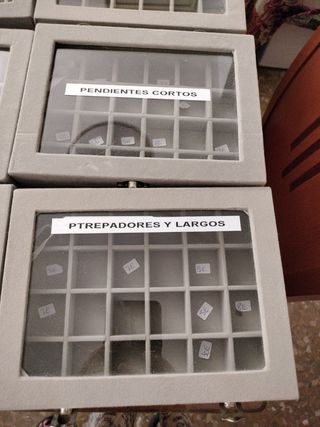Cajas de terciopelo para exposición