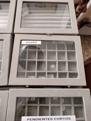 Cajas de terciopelo para exposición