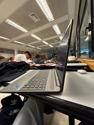 Portátil HP 250 G9 15.6 16GB RAM i5