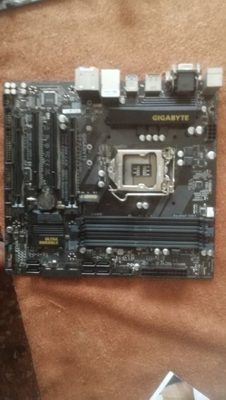 Lote Placas Base ASUS y GIGABYTE