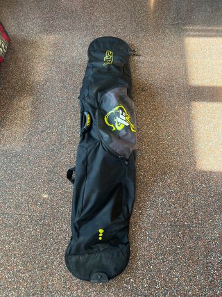 Tabla de snowboard con funda 