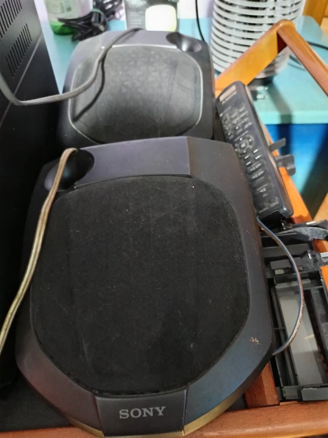 Stereo Sony RX100AV CD Changer Cassette