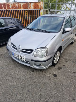 Nissan Almera 2004