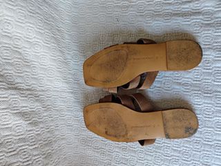 Sandalias planas marrones Stradivarius mujer 37