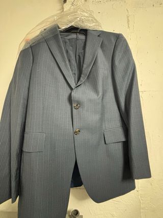Traje de hombre gris a cuadros