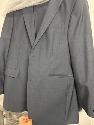 Traje de hombre gris a cuadros