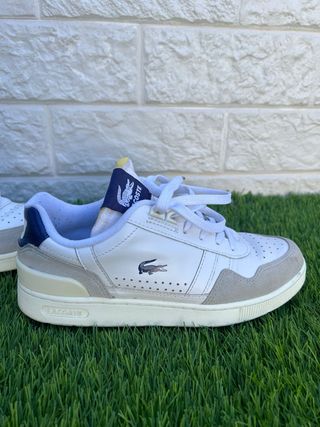 Zapatillas Lacoste Beige y Blancas