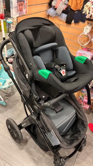 Carrito de bebé Kinderkraft MOOV negro