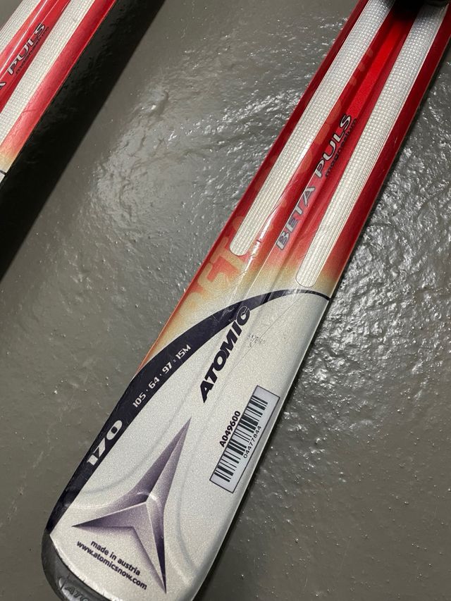 esquís ATOMIC Beta Plus con bastones