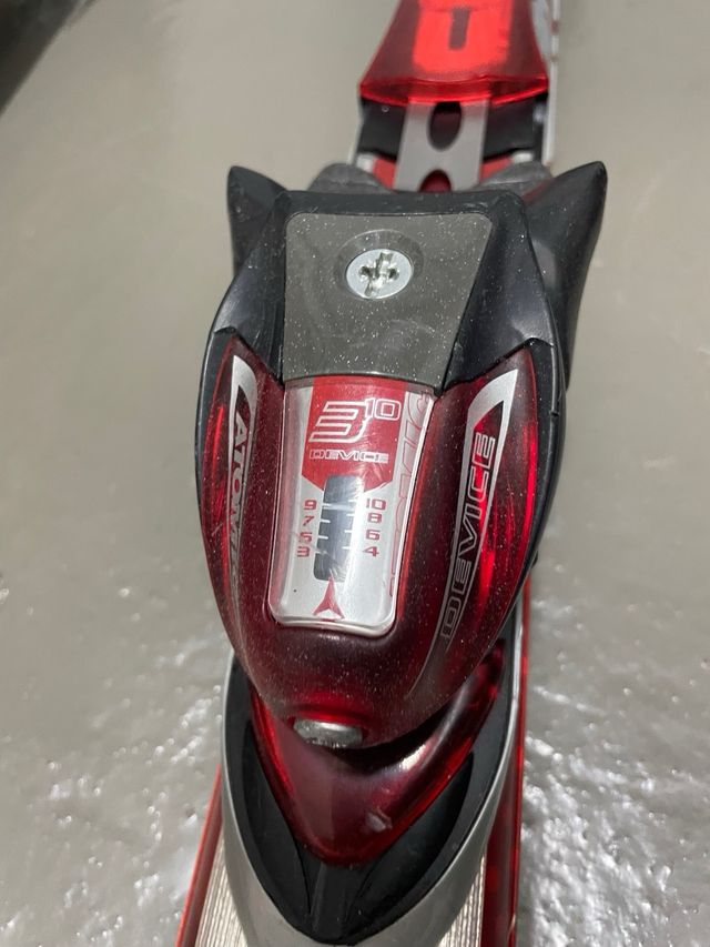 esquís ATOMIC Beta Plus con bastones