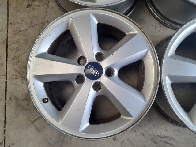 JUEGO DE LLANTAS FORD 16 PULGADAS 5X108