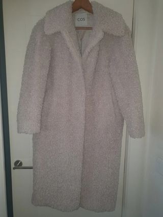 Abrigo COS Teddy Oversize Beige Talla Única Nuevo 