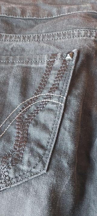 Pantalón Levi's negro 99% algodón