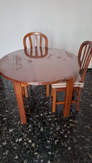 Mesa de cocina redonda de madera