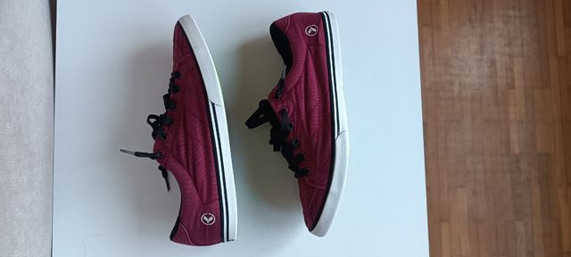 Zapatillas Kustom rojas