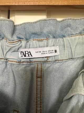 Pantalón corto vaquero Zara azul