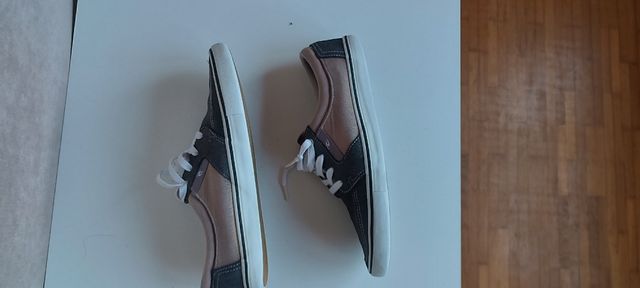 Zapatillas Rip Curl grises y beige