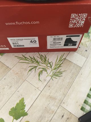 Zapatos con cremallera y cordones Fluchos talla 40