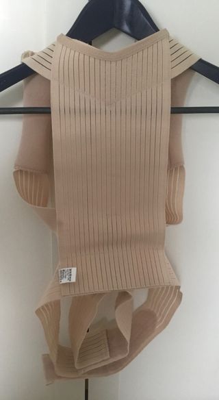Faja correctora postura beige talla S. 