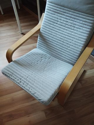 Sillón Ikea beige y madera