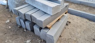 Bordillos de hormigón barbacana.