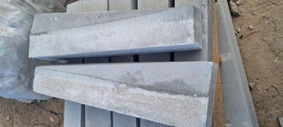 Bordillos de hormigón barbacana.