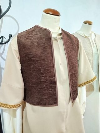 Chaleco medieval marrón