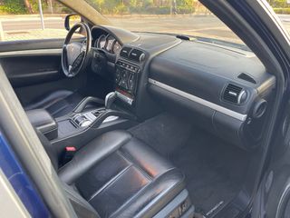Porsche Cayenne 2004