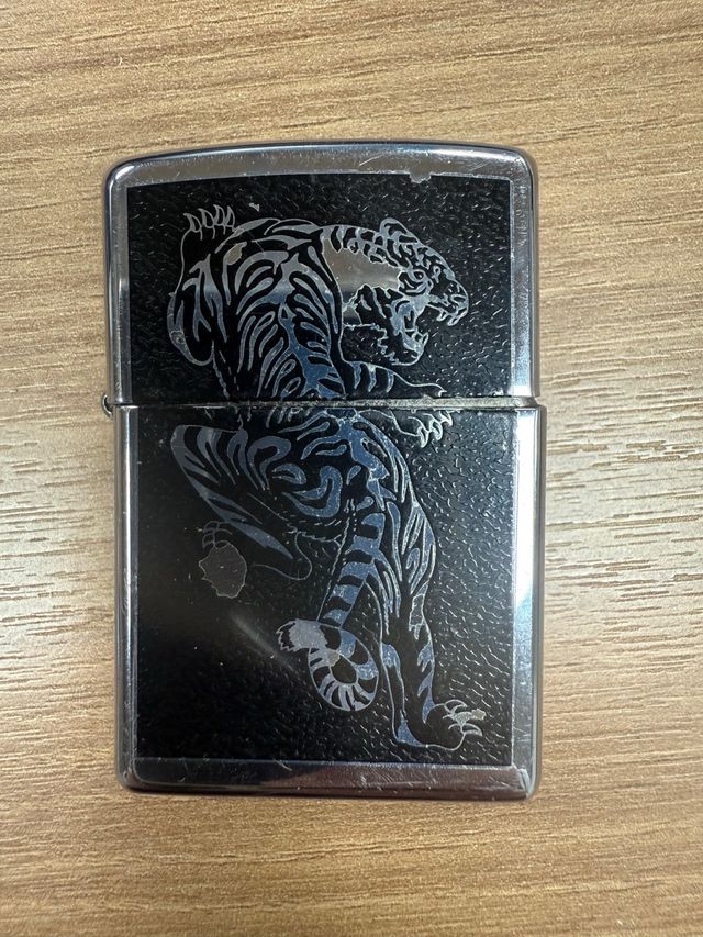 Zippo 1995 Tigre Grabado USA
