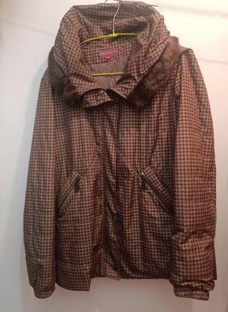 Chaqueta gabardina Adolfo Domínguez, como nueva.