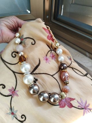 Collana perle oro e bianche