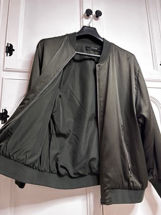 Chaqueta Bomber Zara satinada 
