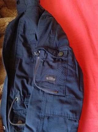 Cazadora niño azul con capucha forro desmontable 