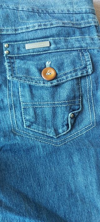 Pantalón vaquero Alba Conde Talla 40