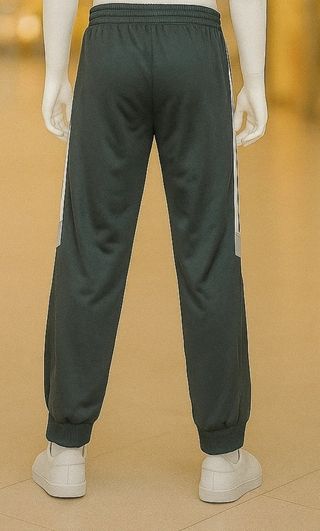 Pantalón chándal Adidas Verde Talla M