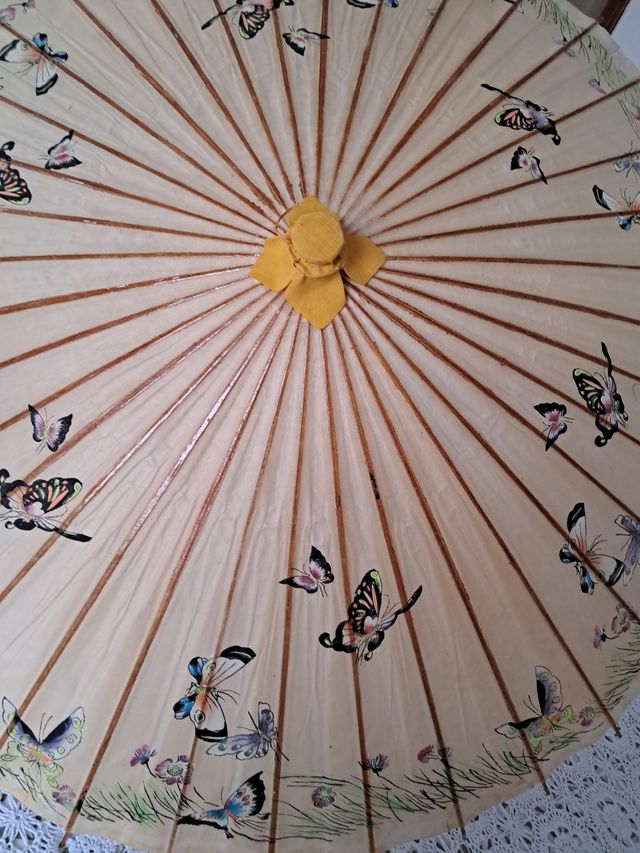 Sombrilla japonesa de papel pintado