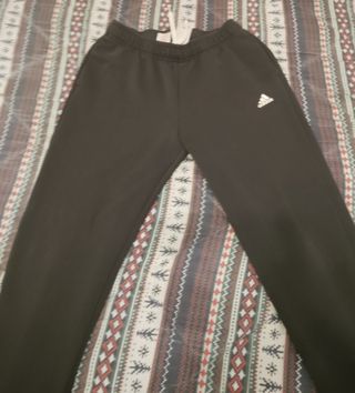 Pantalón chándal negro Adidas talla 15/16 años