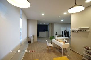 Local comercial en alquiler en El Paraiso-Los Almendros en Eliana (l´)