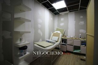 Local comercial en alquiler en El Paraiso-Los Almendros en Eliana (l´)