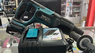 Makita DHR241 Martillo Perforador Inalámbrico