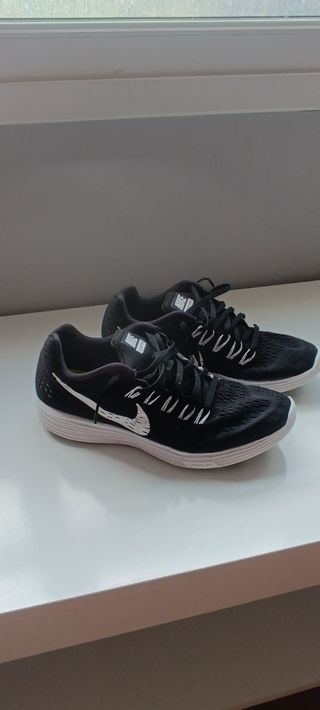 Zapatillas Nike Lunar Tempo Negras Blancas