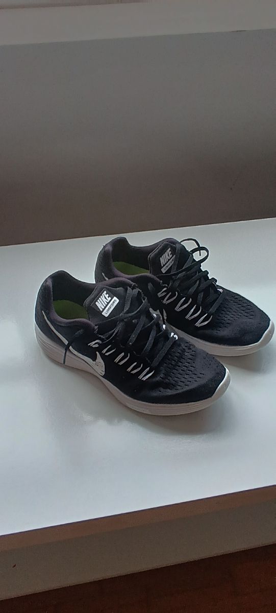 Zapatillas Nike Lunar Tempo Negras Blancas