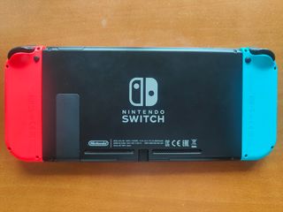Nintendo Switch Azul/Rojo + Accesorios