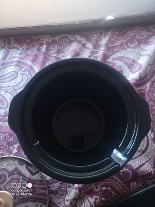 Olla de cocción lenta negra