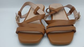 Sandalias mujer planas talla 43. Andrés Machado.