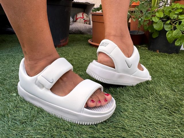 Sandalias Nike Calm Blancas Talla 35.5 - 36.5 - 39
