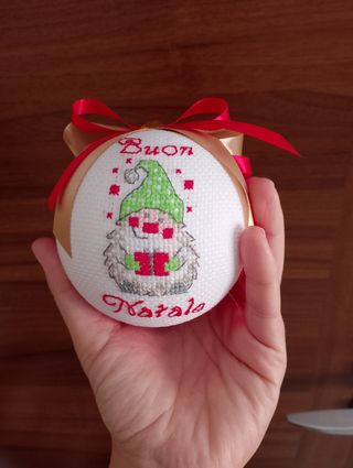 Pallina di Natale con Gnomo e Scritta Buon Natale